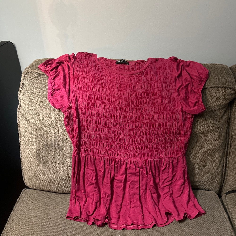 Berry pink fitted/flared blouse